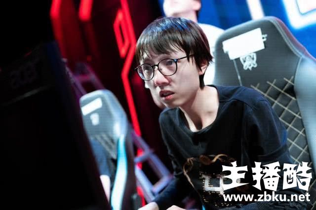 RNG大战C9最后生死团战语音曝光 小明喊得声嘶力竭
