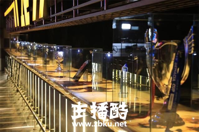 RNG主场运营之道：从电竞海底捞变成了大型宠粉现场