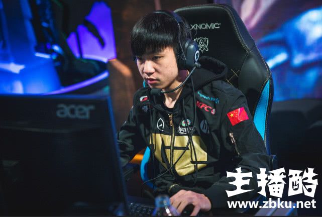 LPL三强小组赛豪取7连胜 RNG有惊无险力斩VIT获胜