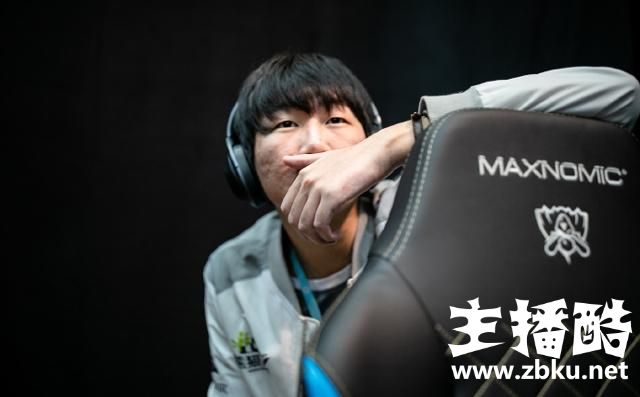 IG战胜100T后，宁王表现引玩家热议，网友：师从MLXG？莽中带稳！