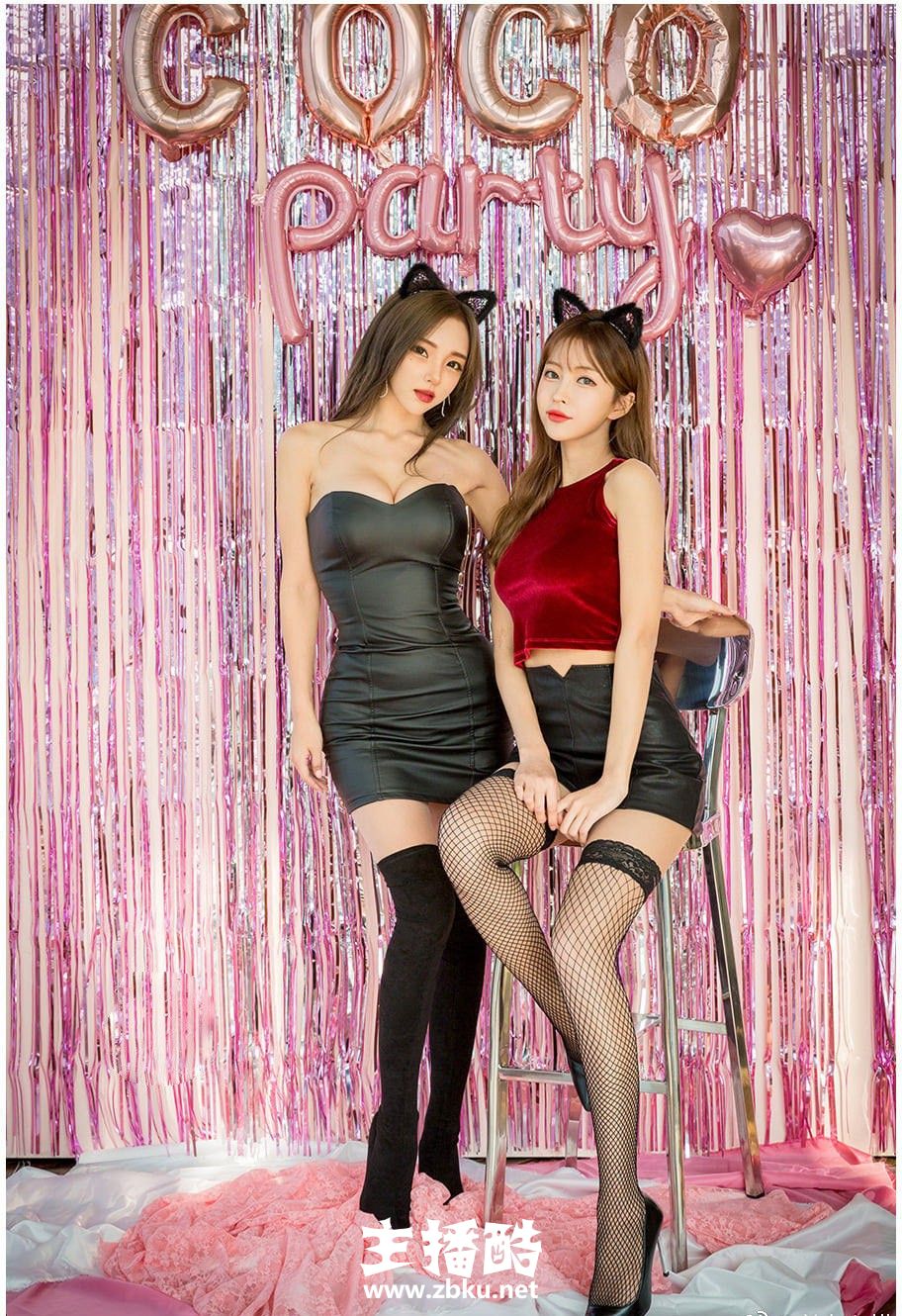高跟麻辣美女姐妹花黑丝美腿丰乳翘臀身材凹凸有致图片