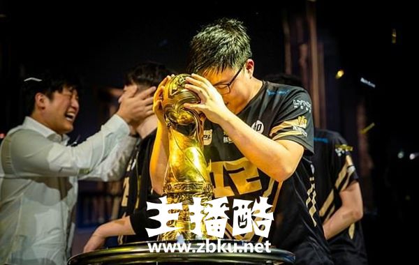 Score的亚军魔咒：老队长会成为下一个无冕之王吗？