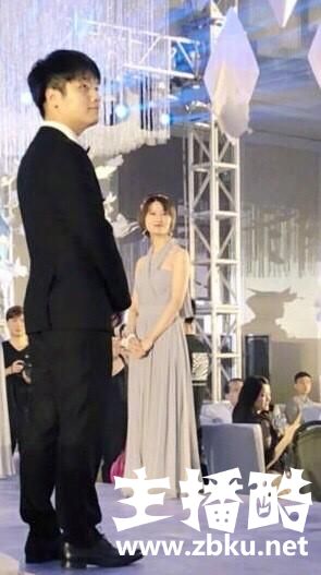若风结婚这两人却又成焦点！厂长：若风一直叫我去，我怎么去？