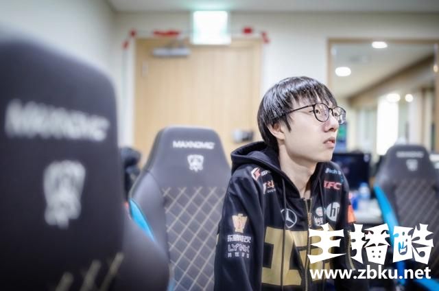 IG战胜100T后，宁王表现引玩家热议，网友：师从MLXG？莽中带稳！