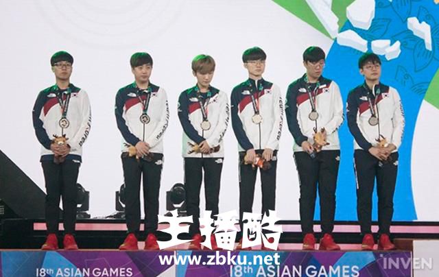 LOL：韩国队喜提亚军！Ruler回国开始自闭 疯狂挡脸回避镜头！