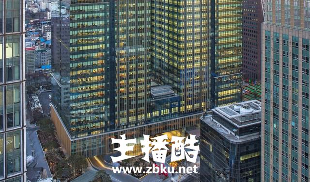 英雄联盟S8门票太火爆 五分钟抢购一空！说LOL凉了的人呢？