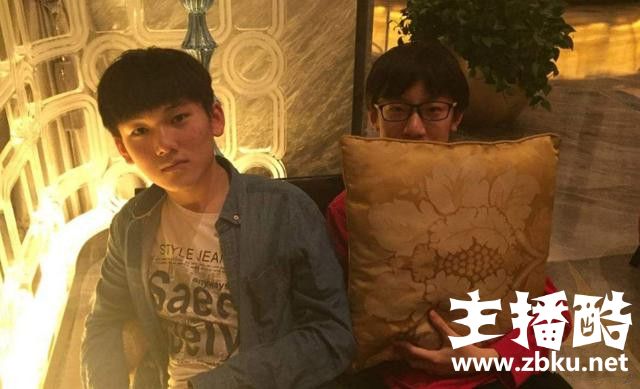 初次登上世界赛生而无畏 17岁的JackeyLove已经觉醒