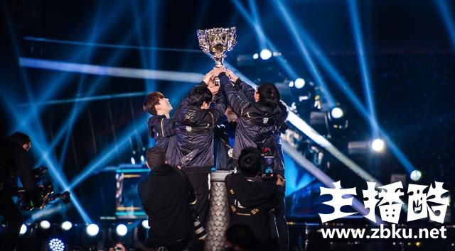 IG夺冠后Rookie致敬Faker：他的高度我仍然需要努力