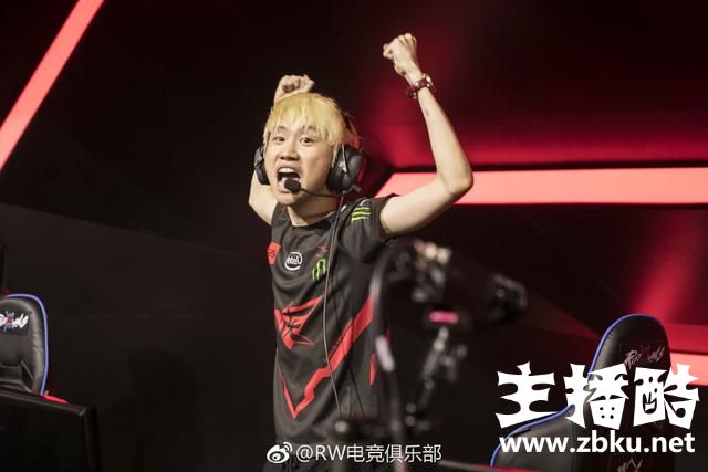 Doinb公开回应退役传闻，会继续打LPL明年不再是韩援了！