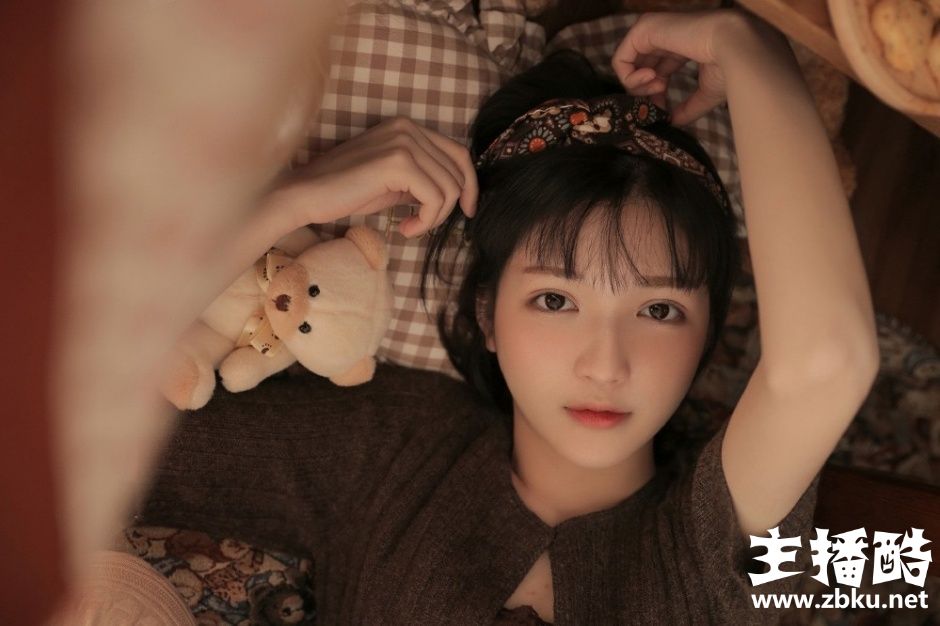 大眼萌妹萝莉少女性感丝袜美腿私房人体艺术写真