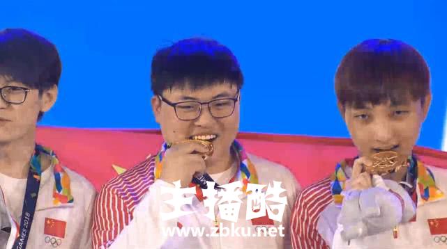 采访Uzi：拿到亚运金牌特别自豪 一直享受比赛的快乐