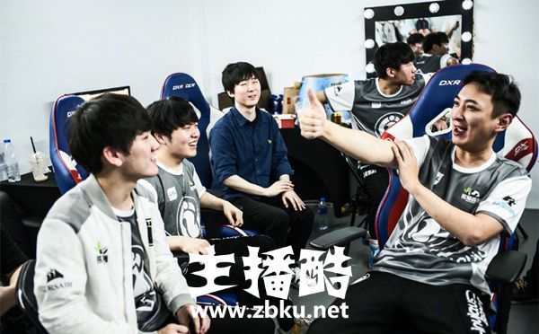 IG战队Dota2分部TI8小组赛出局 粉丝竟甩锅给LOL？