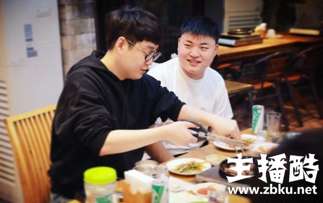 娃娃谈S8总决赛：今年KT强是强在运营，论个人能力他们不如LPL！