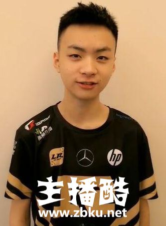 琪琪为中国队加油剪了与Letme同款发型 让男弟弟出现