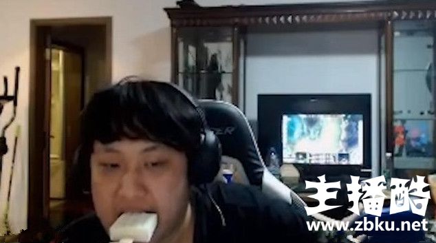 WE名宿山泥若评价EDG：Ray打完S赛之后就可以走人了