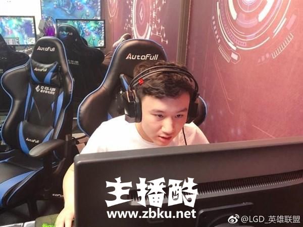 LOL峡谷之巅名头坐实？韩服被封影响练习 职业中单十盘被喷九盘