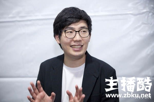 EDG教练：今年一定要突破八强 RNG打C9时过于自信