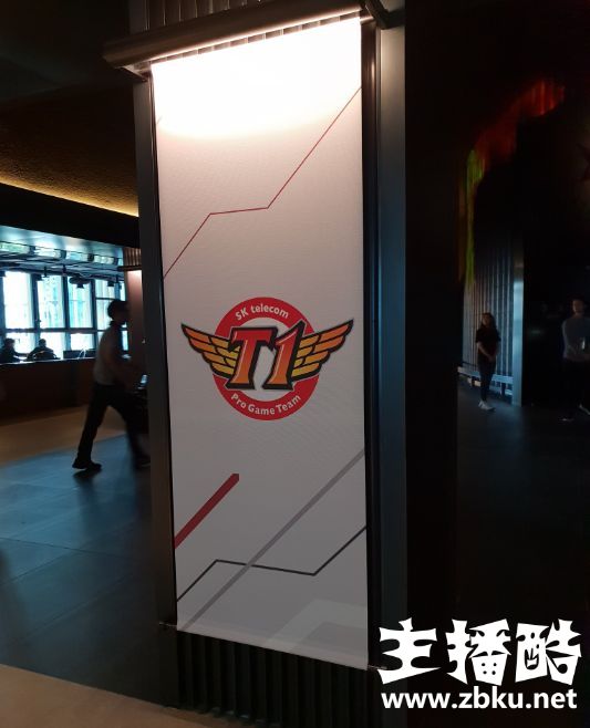 韩国LOL公园承办S8入围赛 众职业选手参与开馆活动