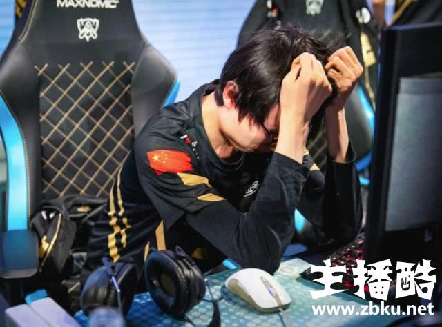 大师兄：UZI让大家都迷信四保一 但现在下路不包赢了