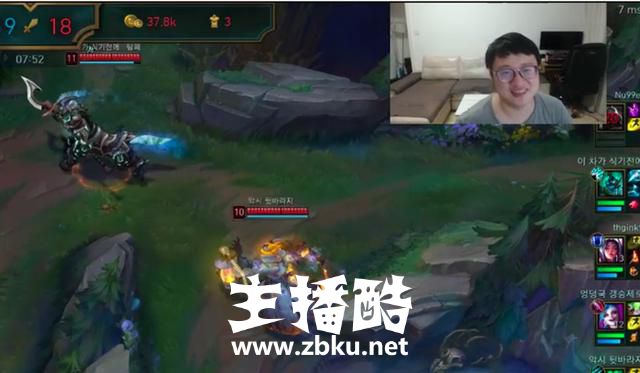 Joker谈LOL选手身价：现在LPL最贵的是Uzi,他如果转会至少得1个亿