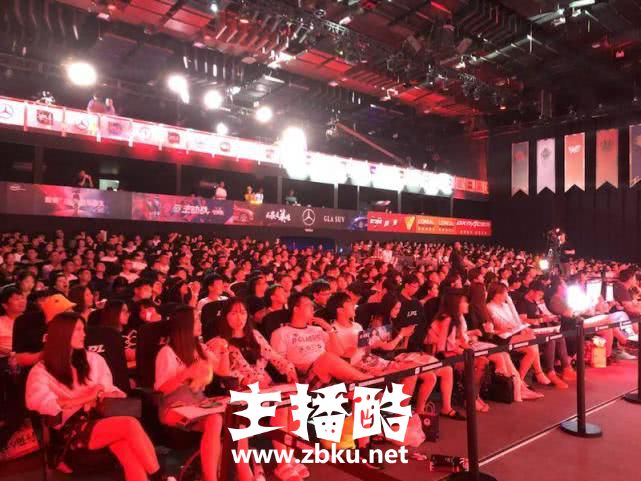王思聪职业首秀赛场爆满 直播人气破千万弹幕狂刷666