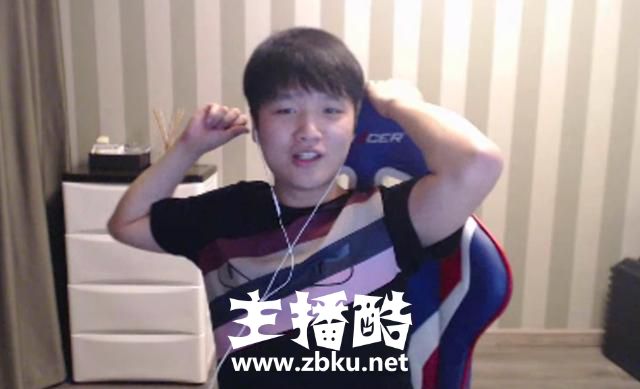微笑谈当LOL教练心得：现在的选手不骂不行，WE只有大舅子最懂事