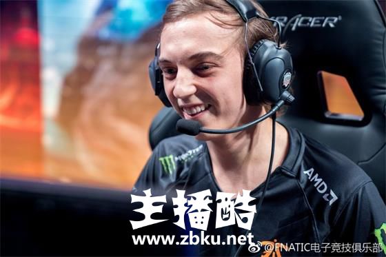 中单VN登上欧洲赛场 快乐男孩Caps薇恩天秀翻盘MSF