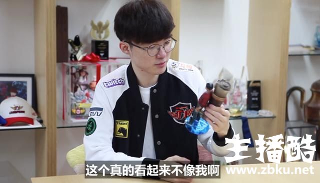 LOL四大选手点评S8总决赛MV，安掌门和Uzi很中肯，Faker的最真实