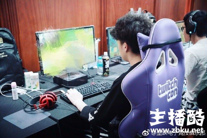 RNG全队8人已到达韩国 S8世界赛RNG阵容依旧成谜