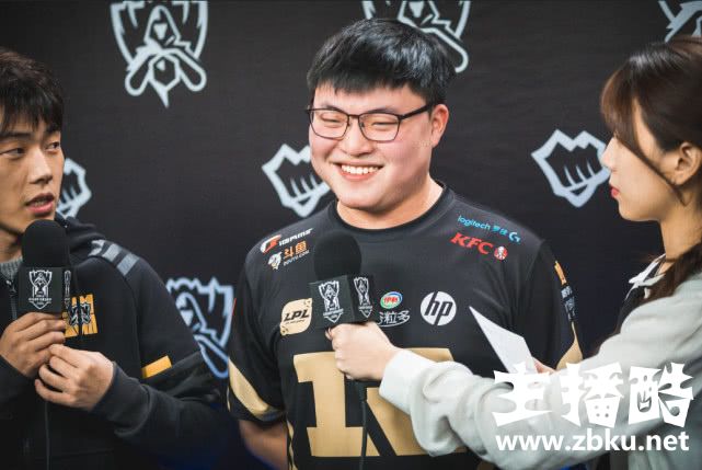 UZI再破纪录十一次拿一血 小将JKL荣膺小组赛击杀王