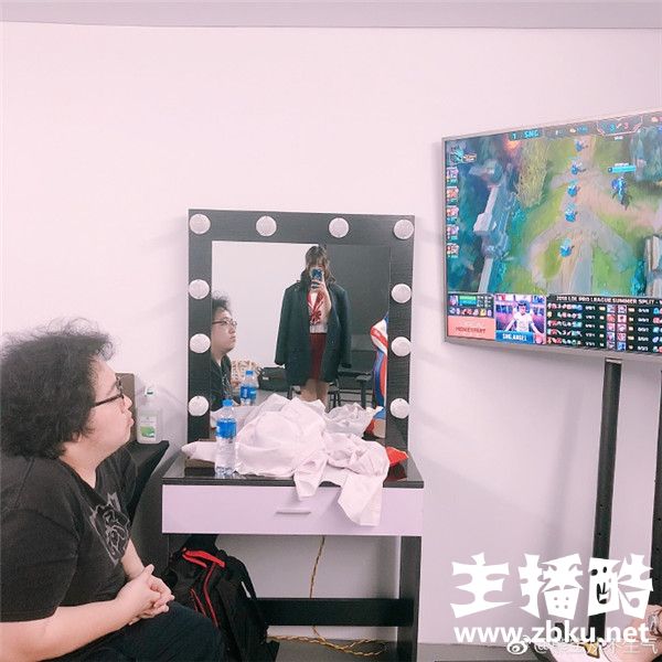 RW工作人员因骚扰队员遭举报 官博宣布将其正式开除