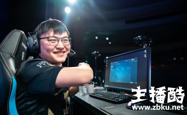 UZI创下世界赛击杀纪录IG不爱加班 Mata连拿3次MVP