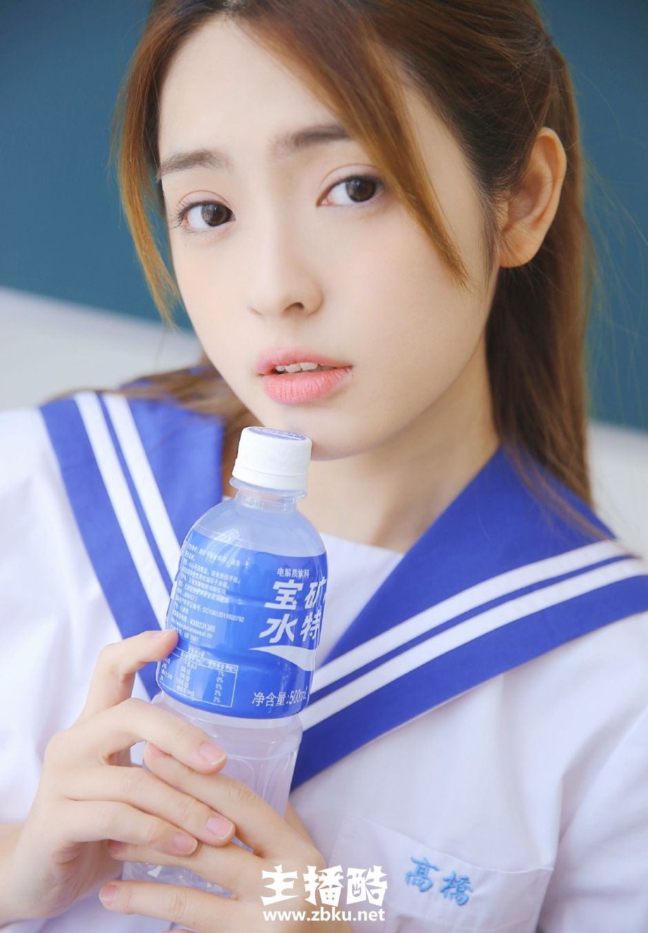 JK水手制服校花女神表情灵动气质清新教室搞怪图片