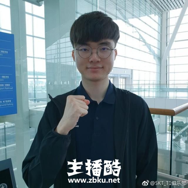 LOL：中国台北英雄联盟代表队接受采访：我们和其他强队五五开