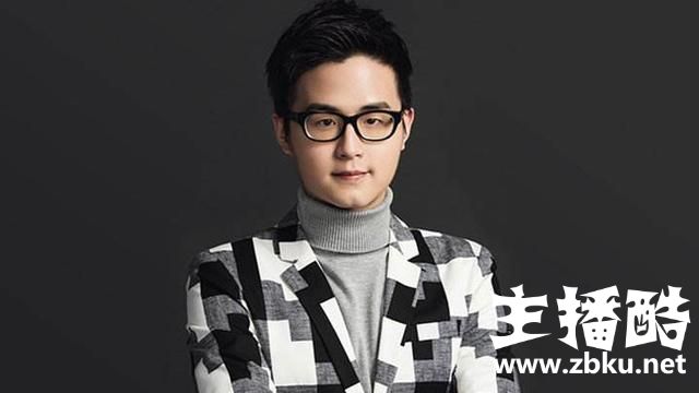 解说记得爆料卡萨感情史：他以前受过情伤，喜欢的妹纸跟别人跑了