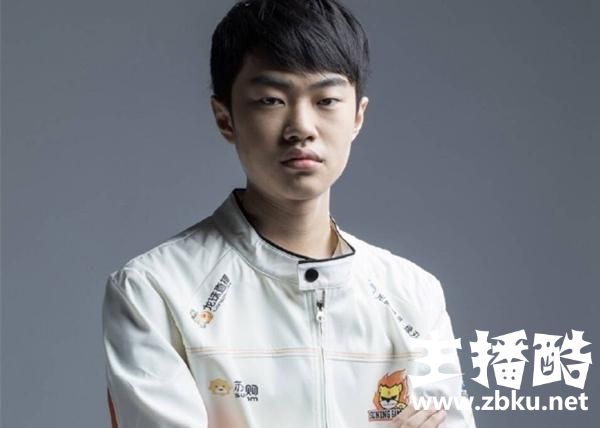 Joker透露：Knight这次转会TOP的价格极高，甚至超过了当年的Uzi