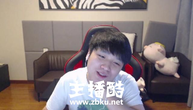微笑谈亚运会LOL中国队夺冠：Uzi真的太强了，尺帝要被他打自闭了