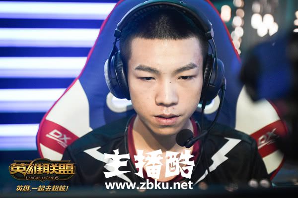一队伍一位关键先生 LPL季后赛谁能力挽狂澜获得冠军