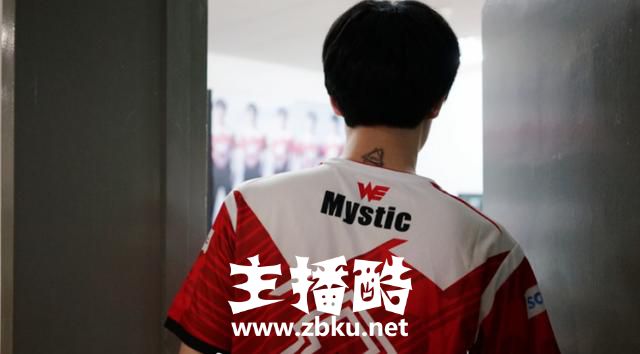 LOL微笑：Mystic现在离顶尖AD只差一步，只要他能改掉一些坏习惯