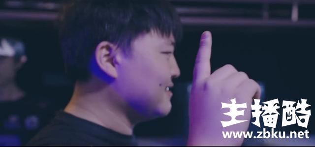 S8全明星投票，RNG全队屠榜，Uzi和小虎已经稳了？