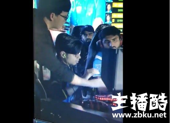 印度电竞选手开挂被裁判当场发现 暴露后选手表情亮了