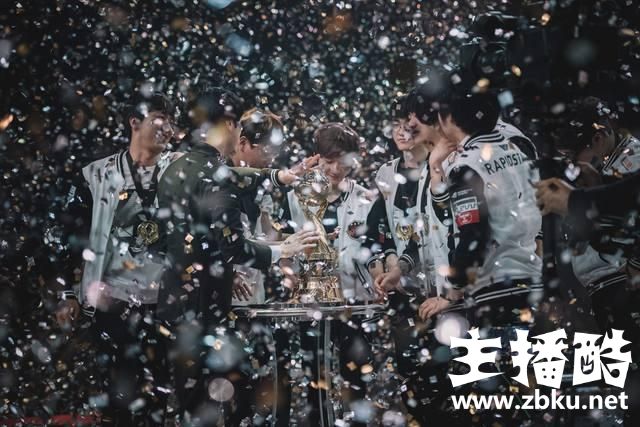 SKT已然缺席S8世界赛：这是王朝的毁灭亦或是重生？