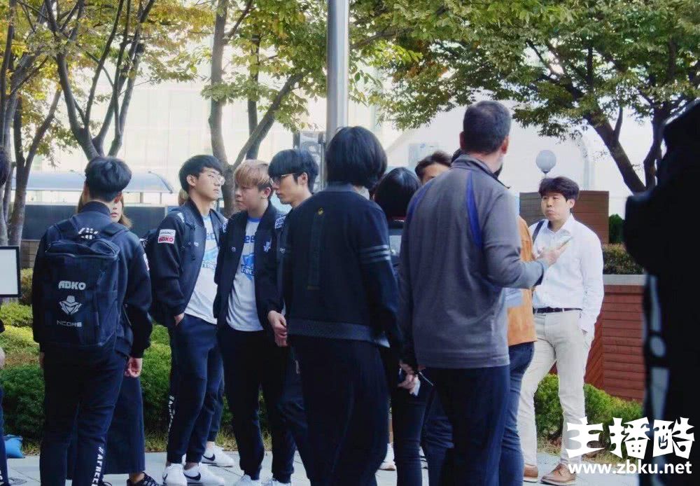 韩媒连续放出LCK重磅转会消息：KZ和SKT等都将重建